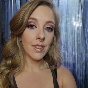 Meet your Posher, Carli